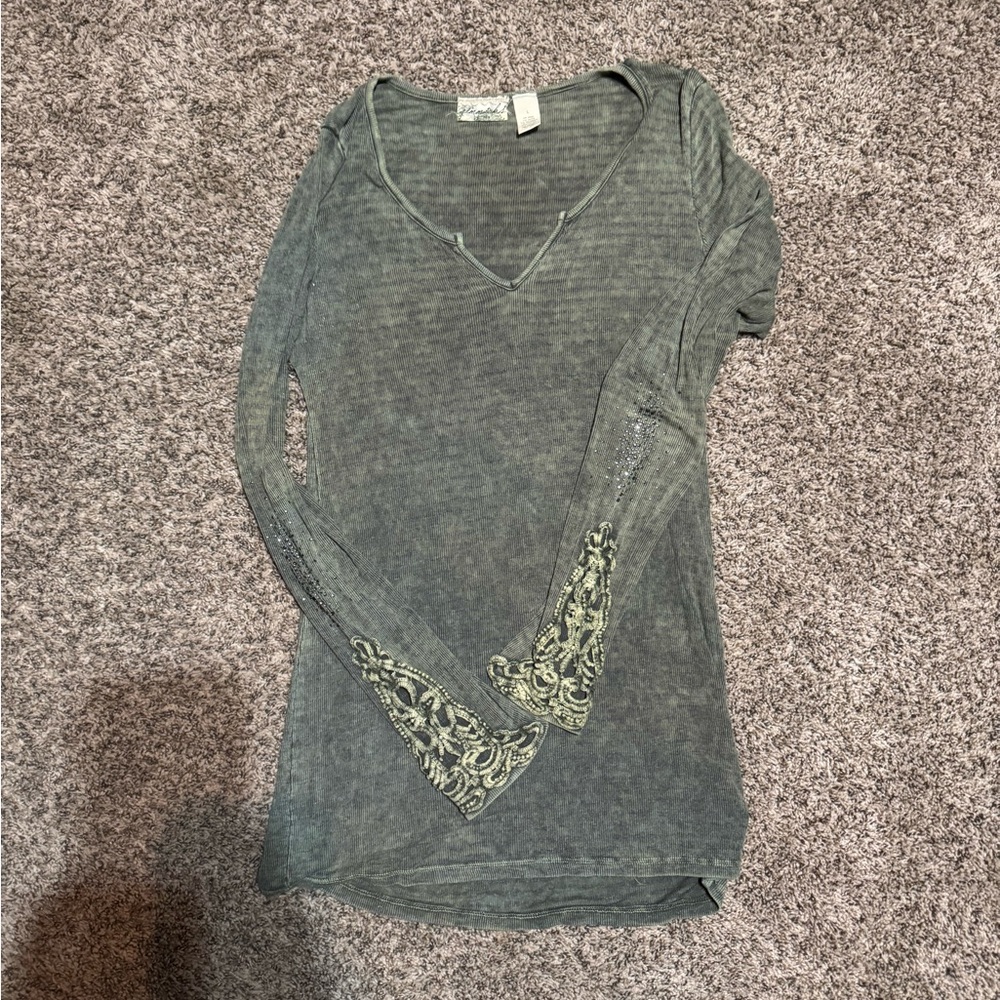 Gimmicks by BKE Green Tunic Top